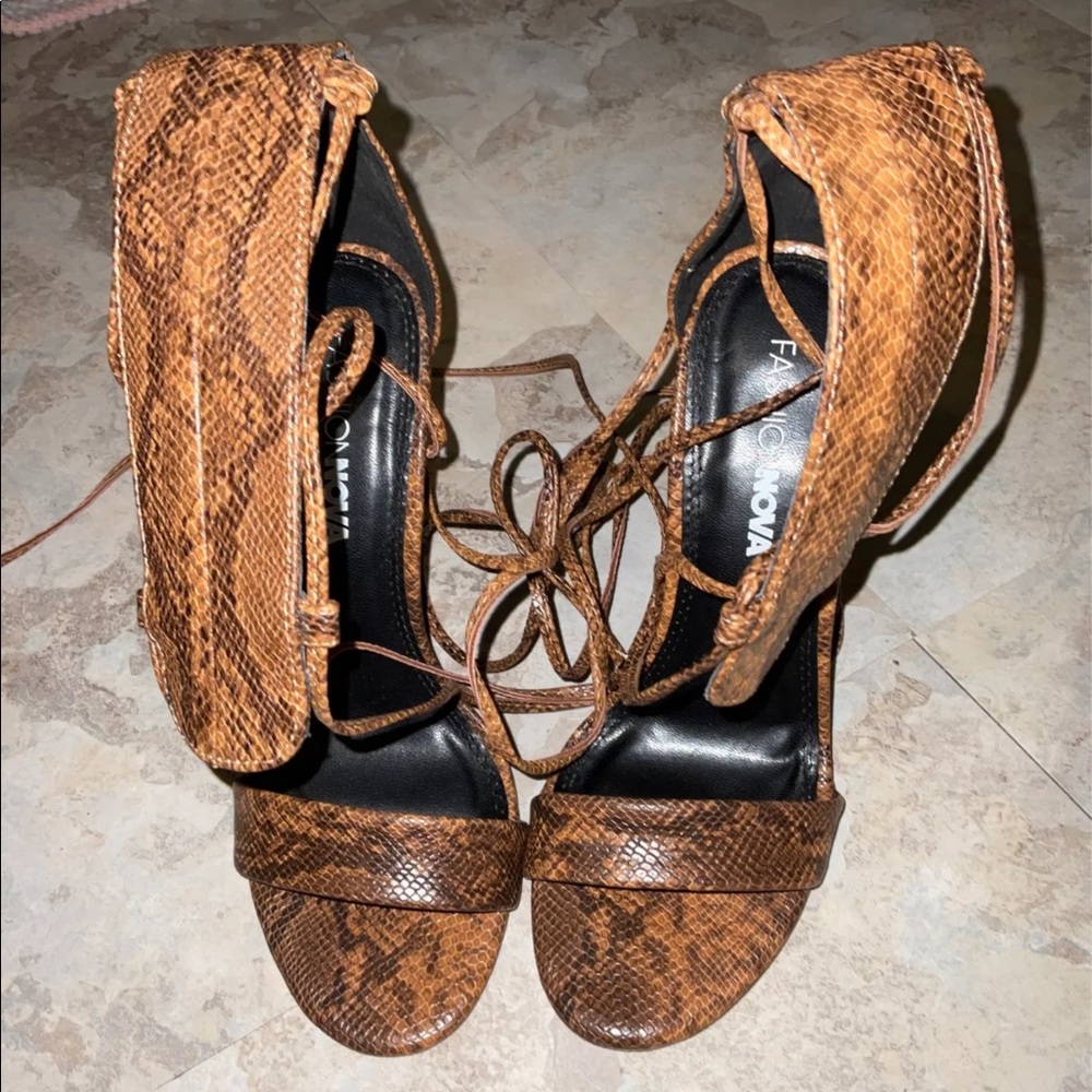 Fashion nova heels